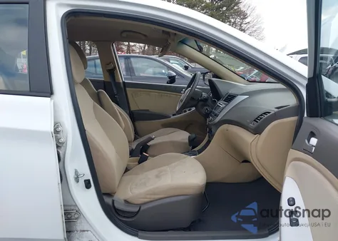 2013 Hyundai Accent Gls z USA, uszkodzony, nr VIN KMHCT4AE6DU585666